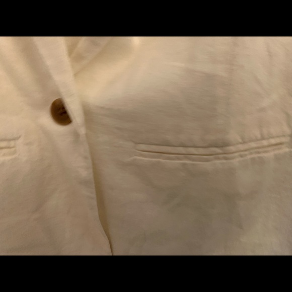 Cream colored blazer. - Picture 3 of 4